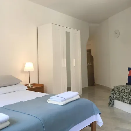דירה Placa *
